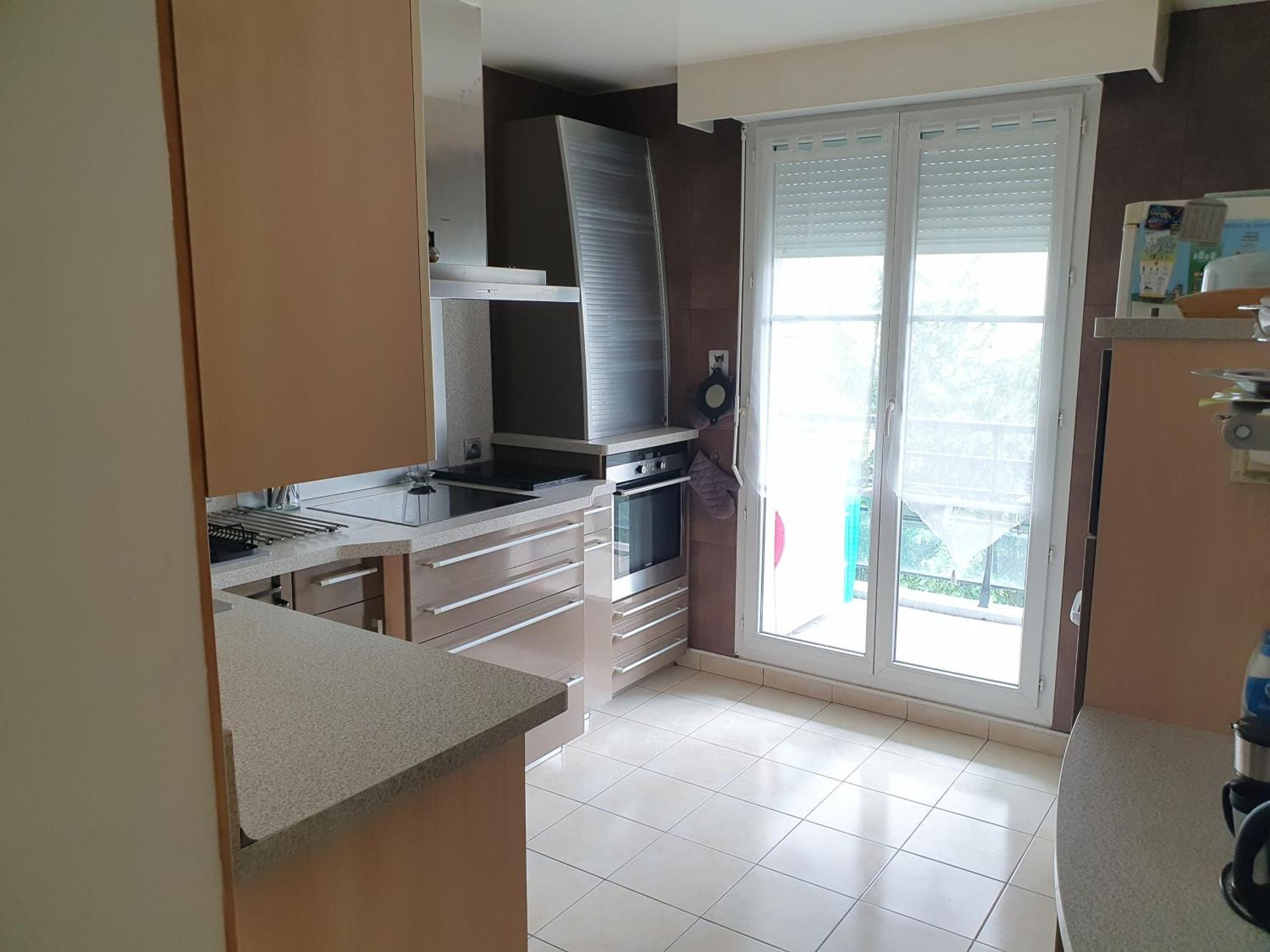 Appartement Residentiel Au Vert Et Au Frais Montigny-le-Bretonneux Exterior foto